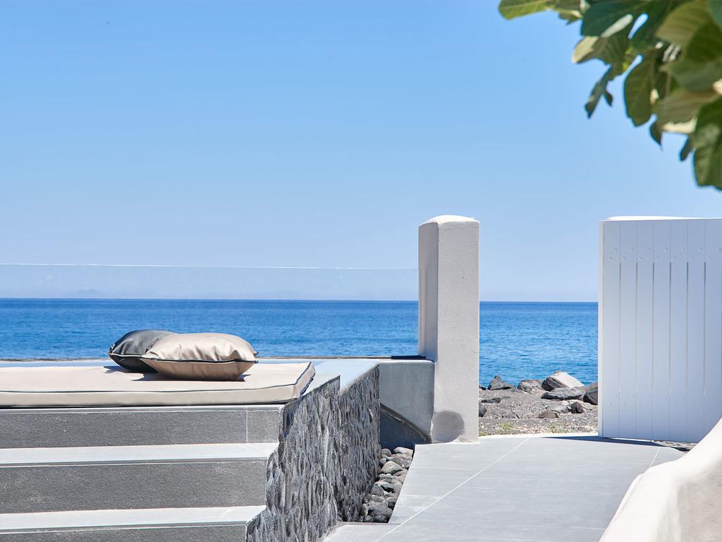 Incognito Beach Villa Santorini Kamári Exterior foto