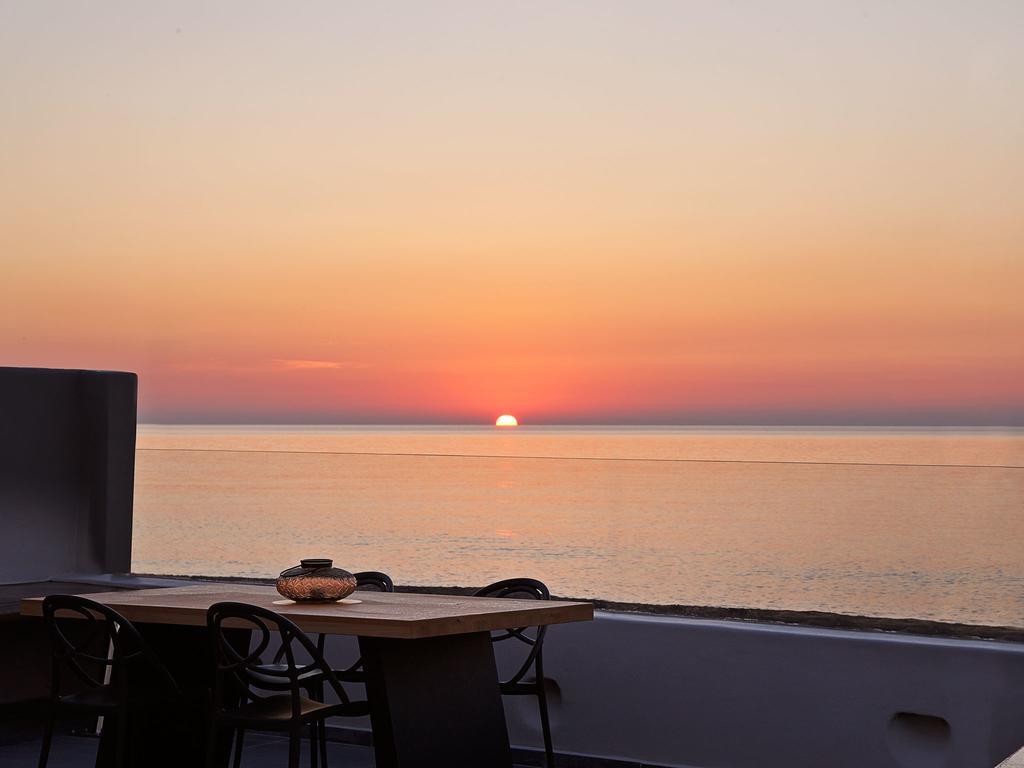 Incognito Beach Villa Santorini Kamári Exterior foto