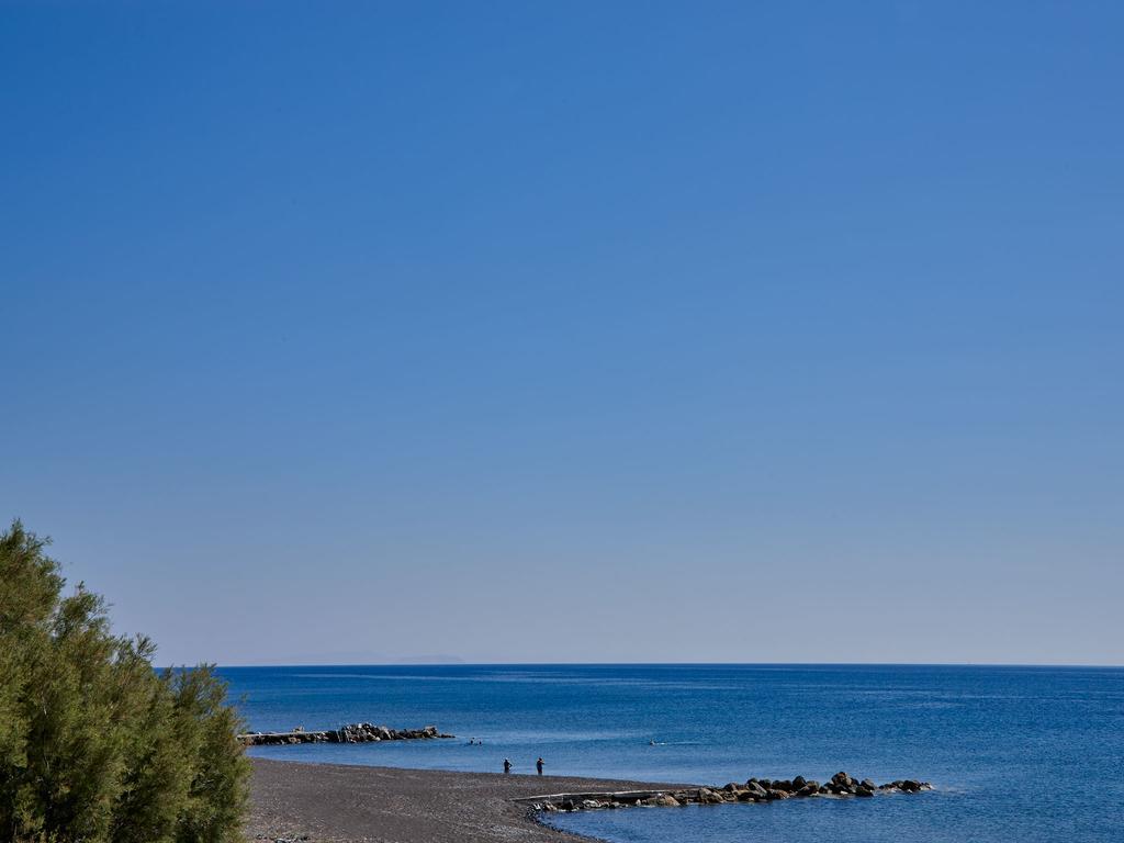 Incognito Beach Villa Santorini Kamári Exterior foto